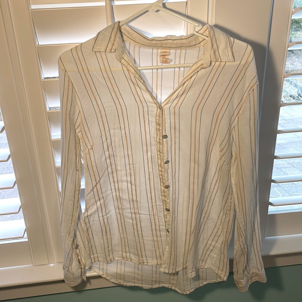 Gramicci women size Medium button down shirt